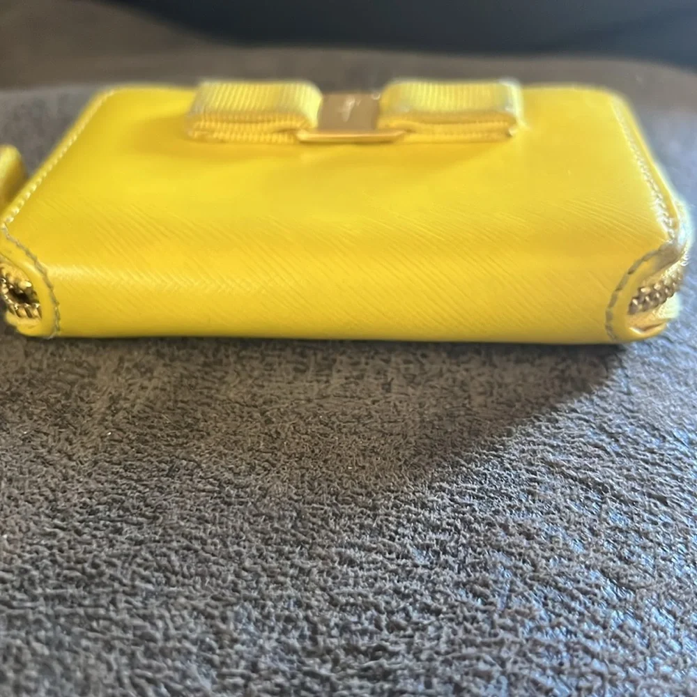 Salvatore Ferragamo Vara Leather Zip Around Coin Purse - Picture 5 of 8